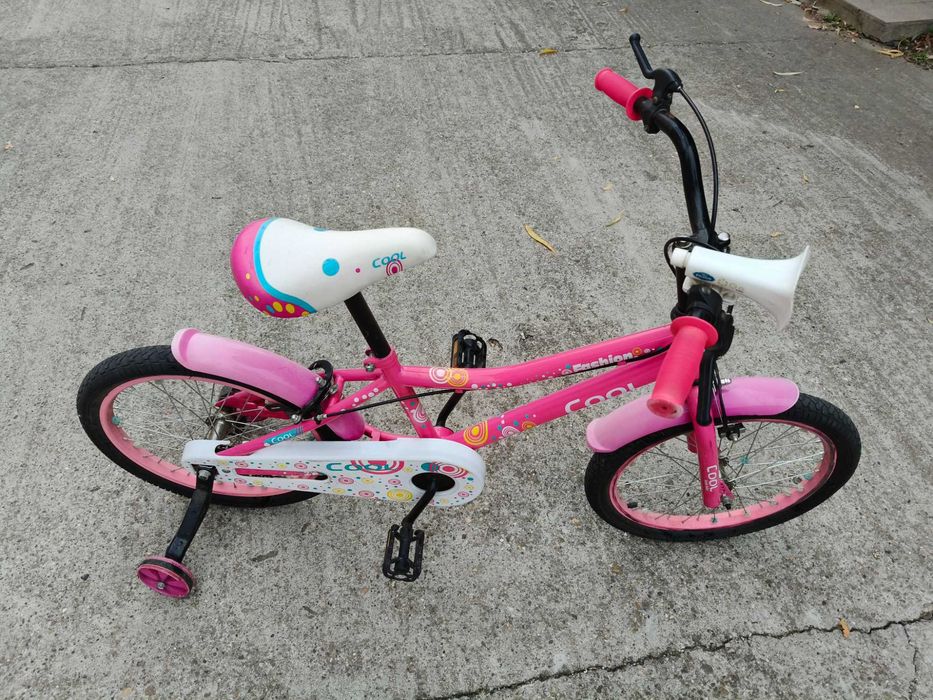 Vând bicicleta fete