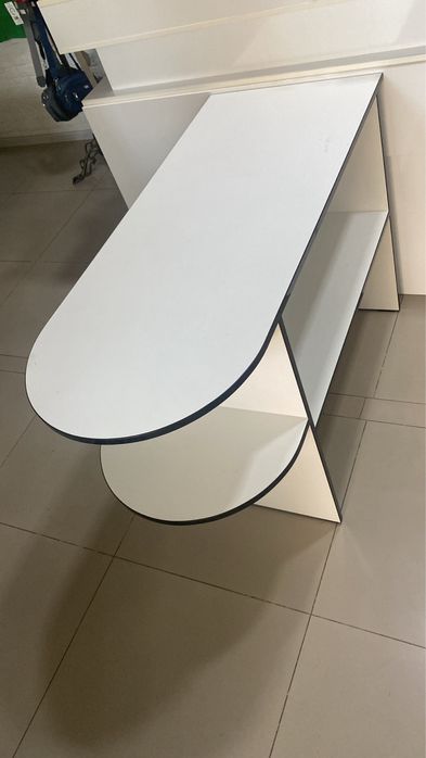 Универсальный стол витрина