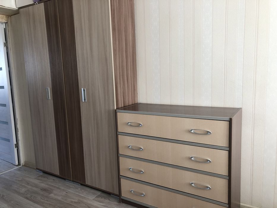 Продам спальный гарнитур