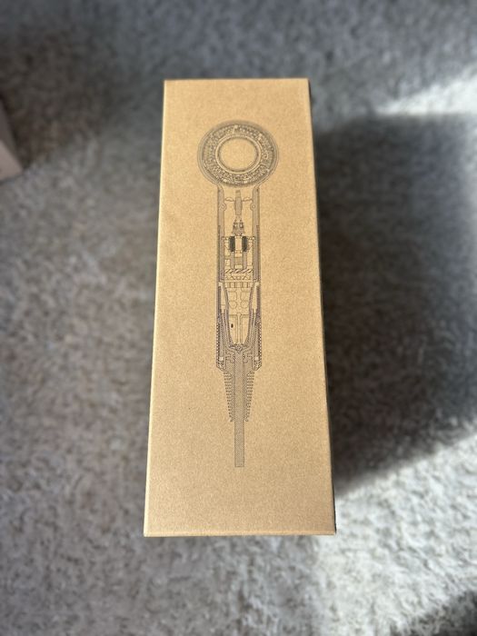 Uscator de par dyson supersonic HD08