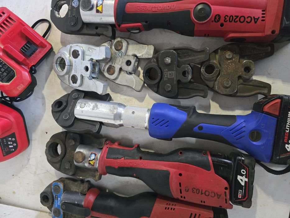 Vand prese de sertizat