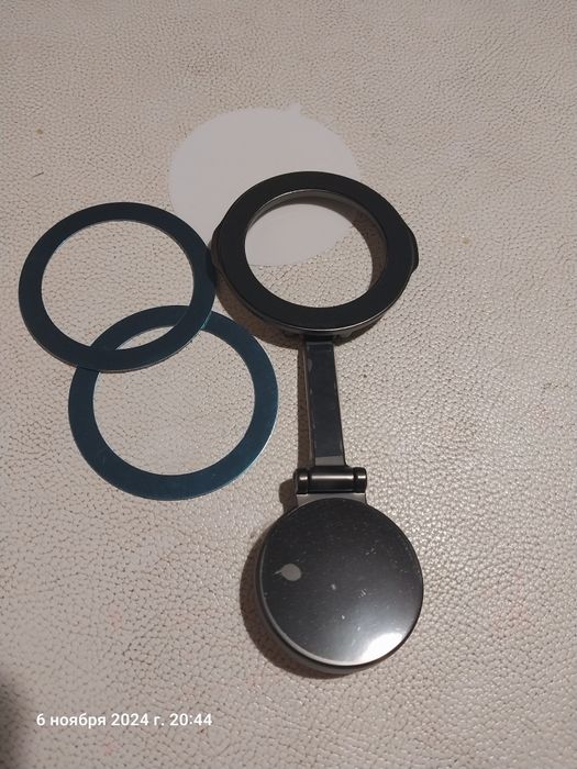 Автомобильный держатель для телефона