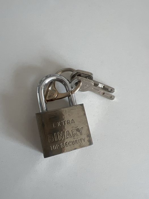 Замочек с ключами продам