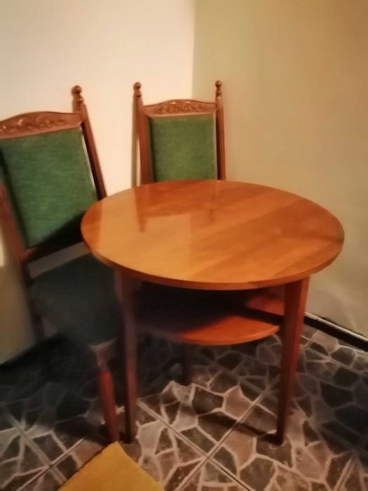 Masa rotunda lemn masiv