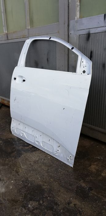 2 бр. предна дясна и 1 бр. предна лява Peugeot 3008 2,5008 (2016-2023)