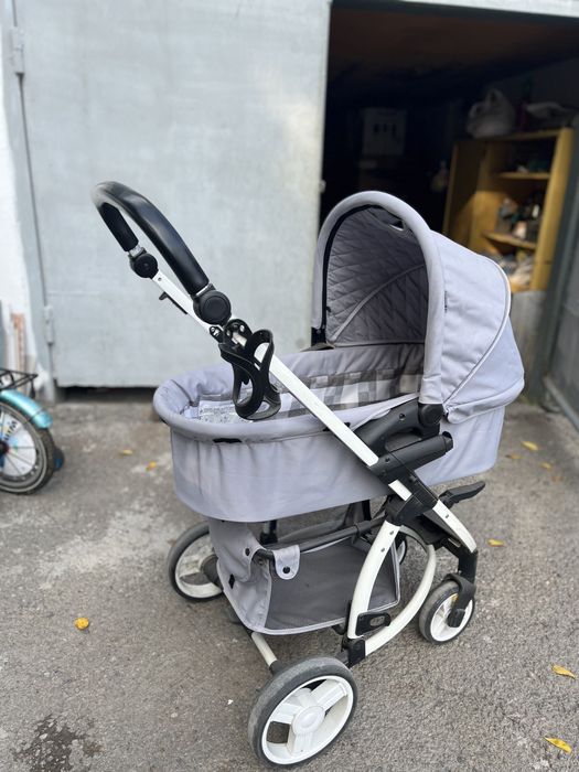 Продам коляску Corella 3в1