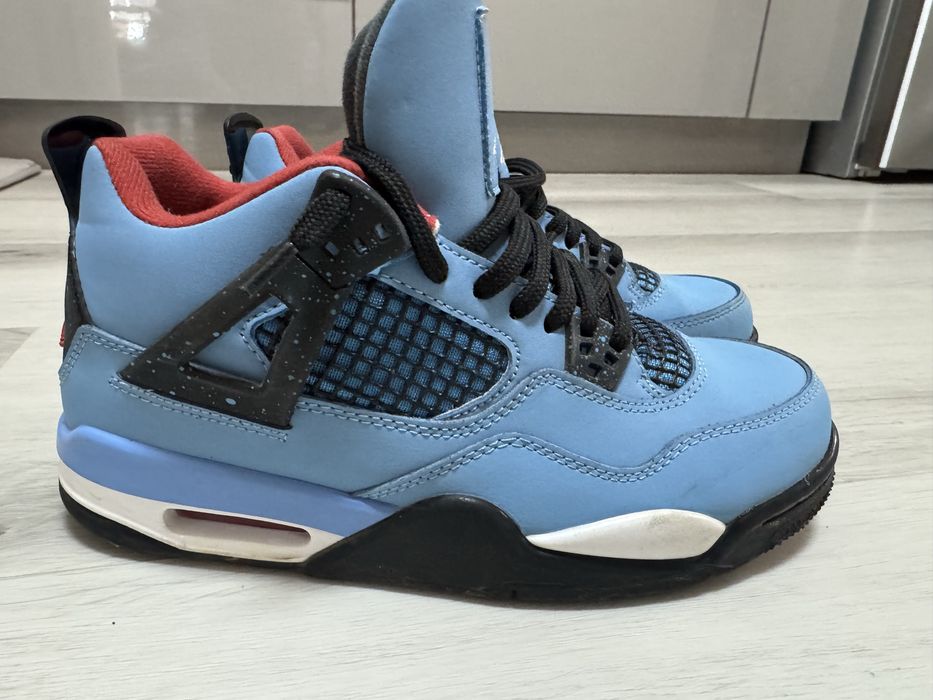 Маратонки Jordan 4 Retro "Travis Scott Cactus Jack"