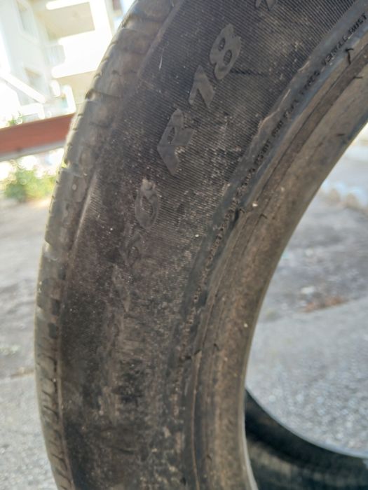 Vând o anvelopă 245/50/18 Marca Pirelli, M+S mixtă, Run Flat în stare bună.