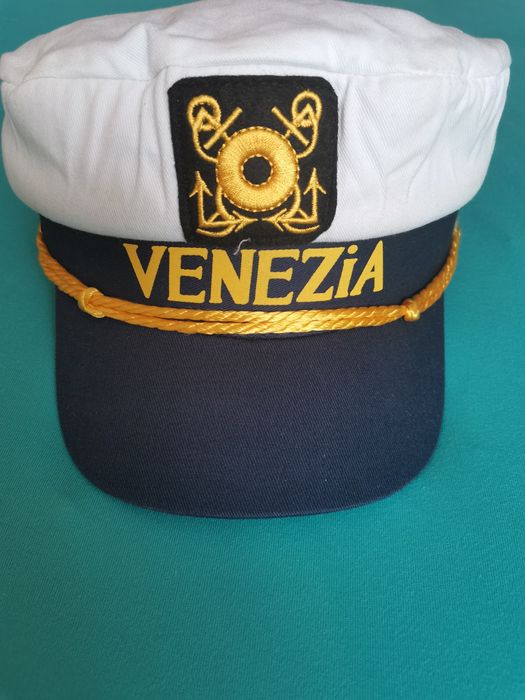 Шапка с козирка Venezia