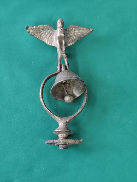 ЗВЪНЧЕ КАМБАНКА НАКИТ ЗА КОН Сбруя Старинна Бронз Орел Апликация