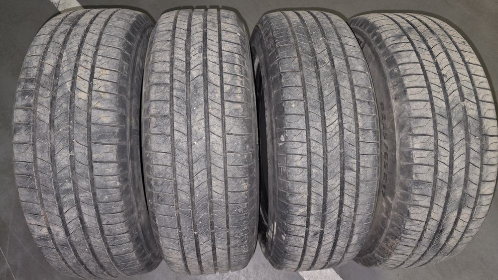 Летни Гуми 225 65 17 Мишелин