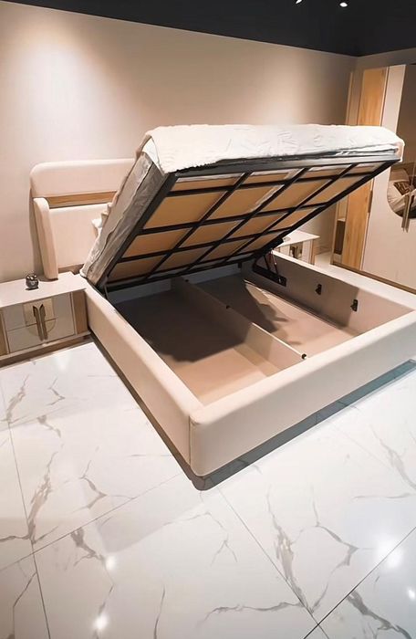 Спальный гарнитур в отличном состоянии