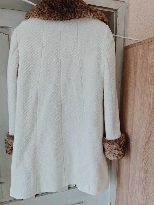 Monsoon бяло палто