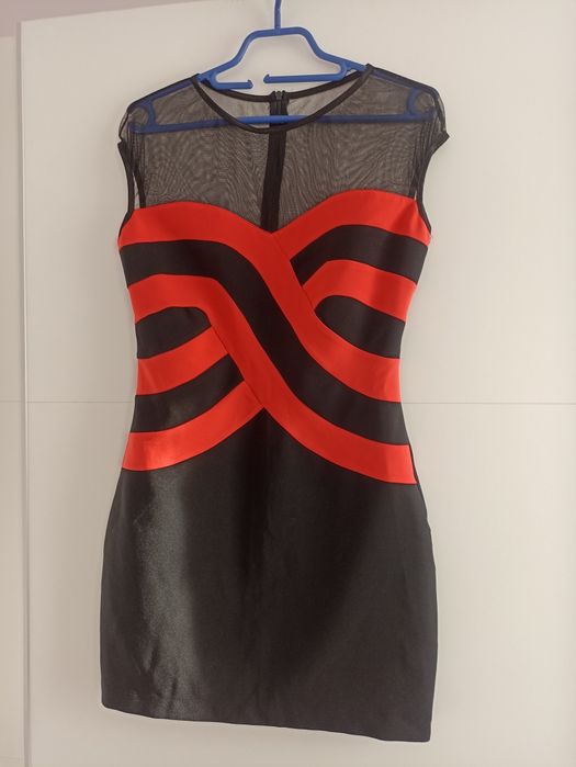 Дамски рокли различни модели размер S