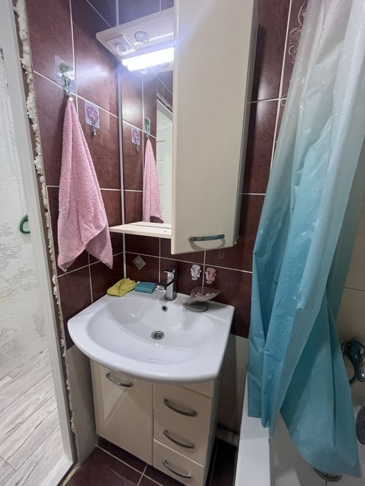 Продам шкаф и умывальник