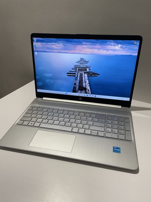 Laptop HP 15,6inch office 2024