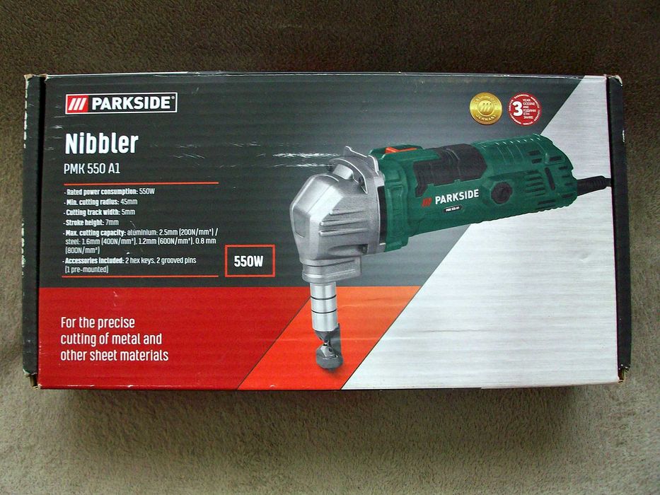 Foarfecă de tăiat tablă Parkside - PMK 550 C2
