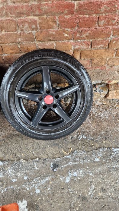 Hyundai, DACIA, KIA джанти със зимни гуми 205/60/16 7J×16 ET45 5×115