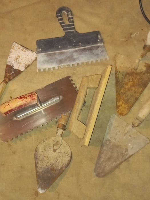 Молотки и шпатели советские.