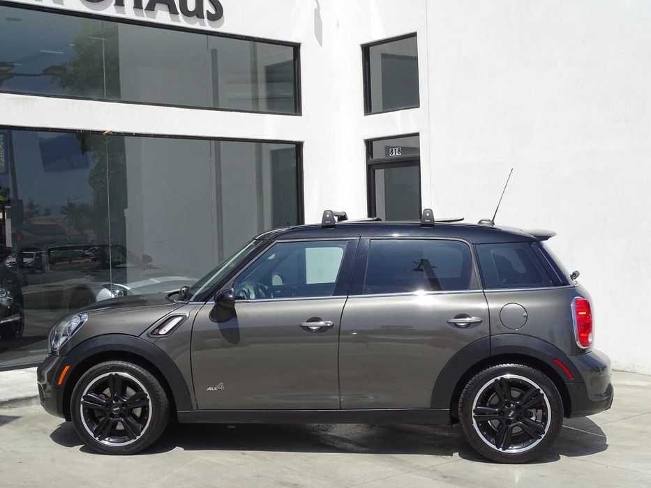 Dezmembrez MINI Countryman 2012