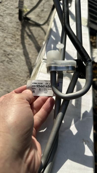 Chevrolet tracker каробка охлаждения трубка