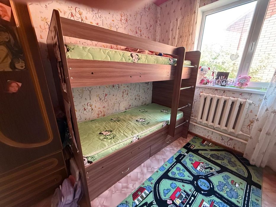 Продам 2-х ярусную кровать