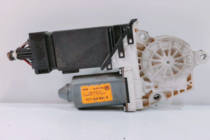 Motoras Macara  Dreapta Fata  1C1959802A Volkswagen VW Beetle a 2-a g