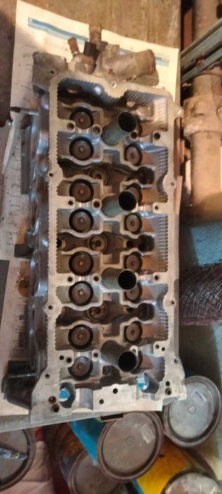 Головка двигателя