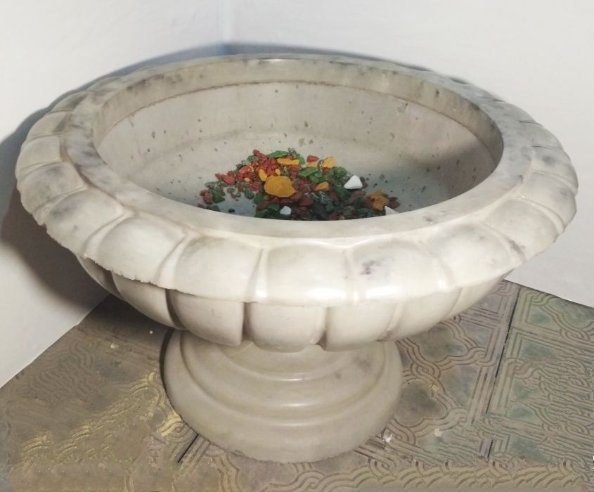 Скульптуры и Вазоны для сада