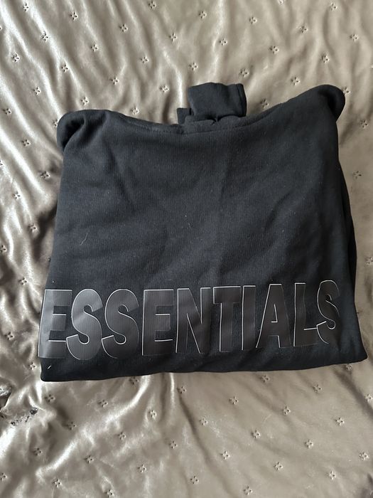 Ново худи Essentials