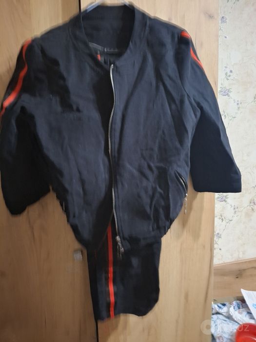Спортивный костюм женский