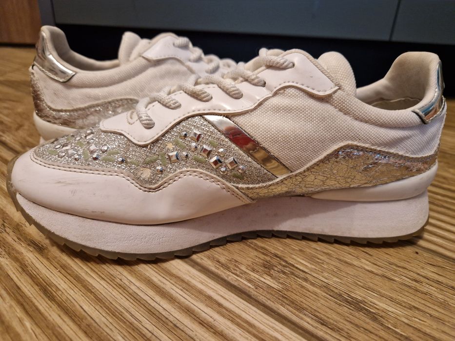 Оригинални дамски сникърси CRUYFF