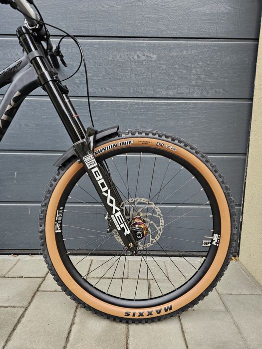 Bicicleta Downhill NS Fuzz L nouă