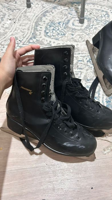 Фигурные коньки 2 пары