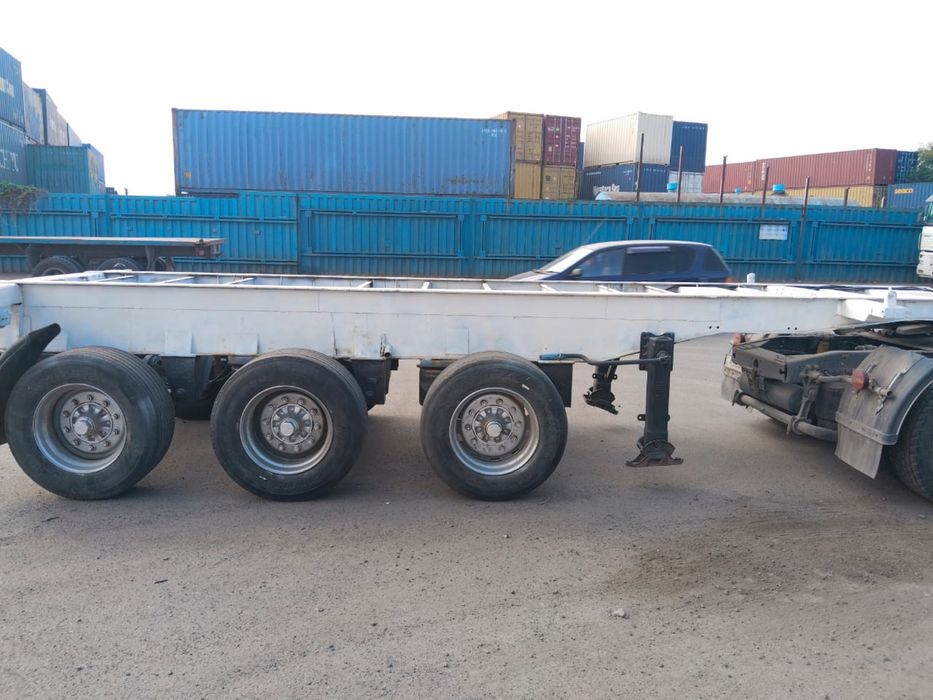 Полуприцеп Контейнеровоз