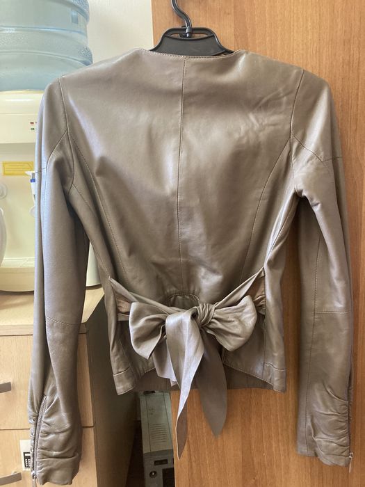 Кожаная куртка женская
