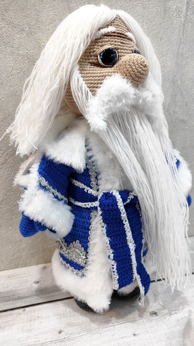 Дед Мороз - игрушка вязаная