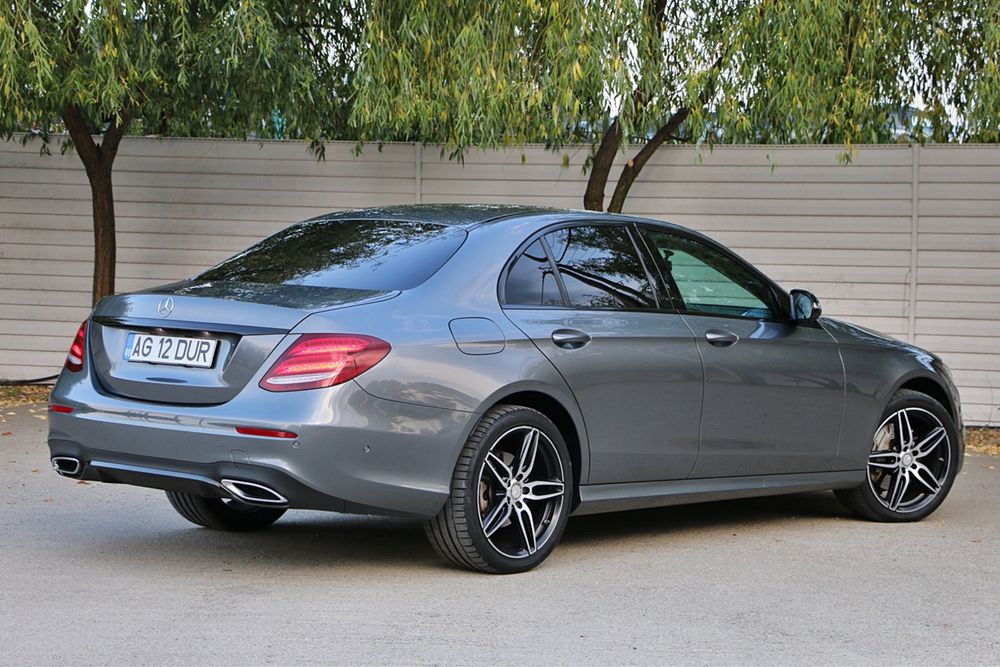 Mercedes-Benz E220d 4Matic BordDigital Burmester Multibeam