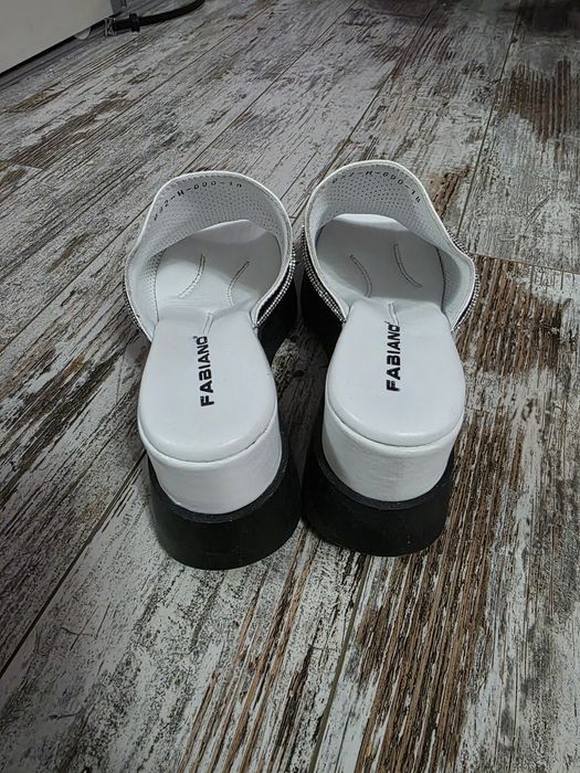 Сандали на платформа Fabiano
