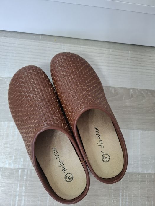 Продаю обувь сабо