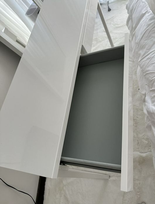 Бюро Ikea Besta Burs , бял гланц