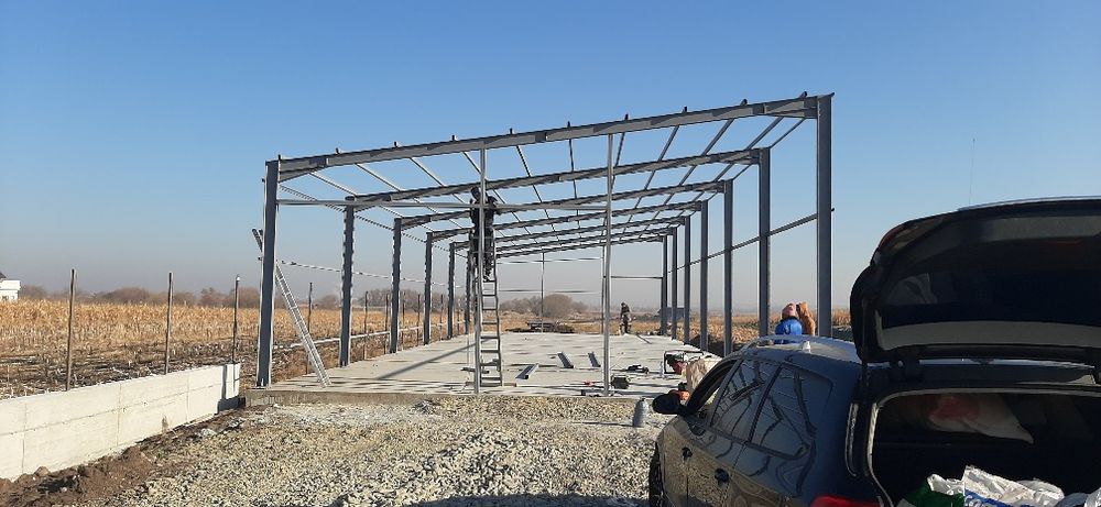 Hala metalica 11x25x4 ipe 200.pret 8.500euro