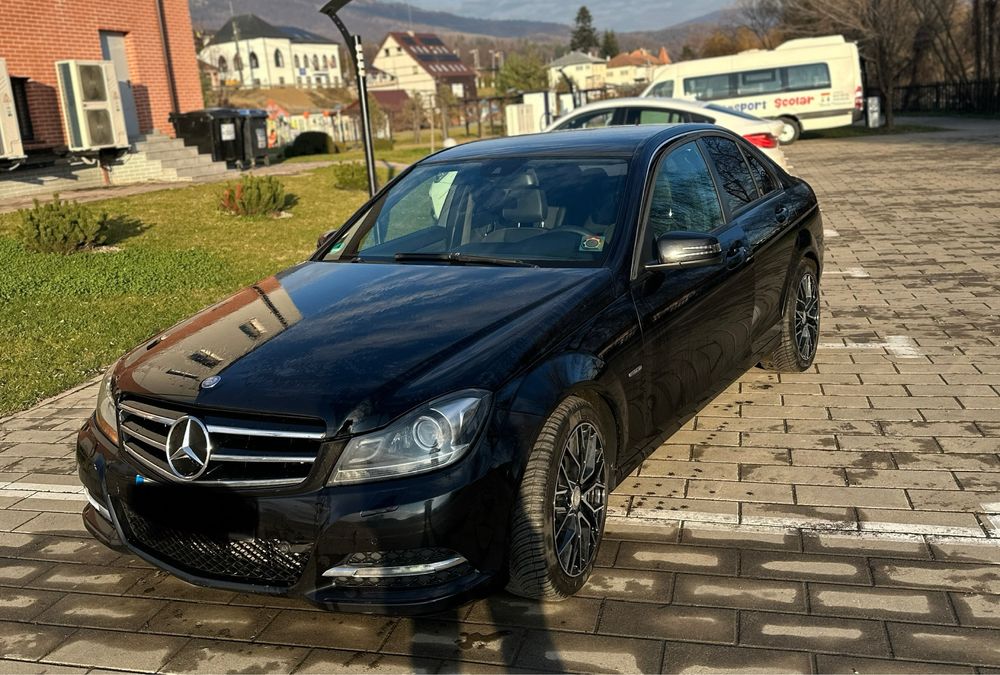 Mercedes Benz C class 4*4
