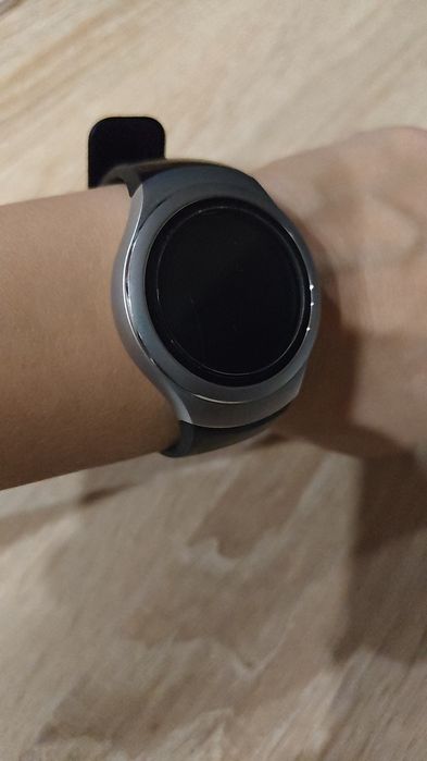 Смарт-часы Samsung Gear s2