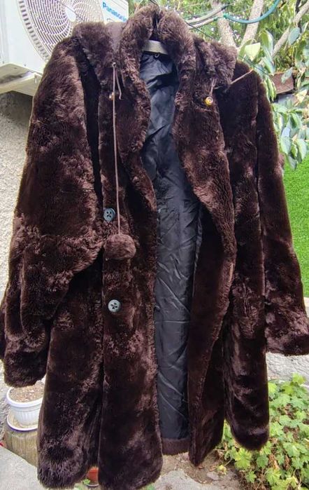 Зимни кожуси, различни цветове и материя