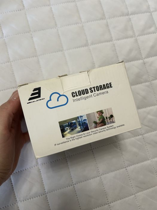 Patuț bebe + camera video cadou