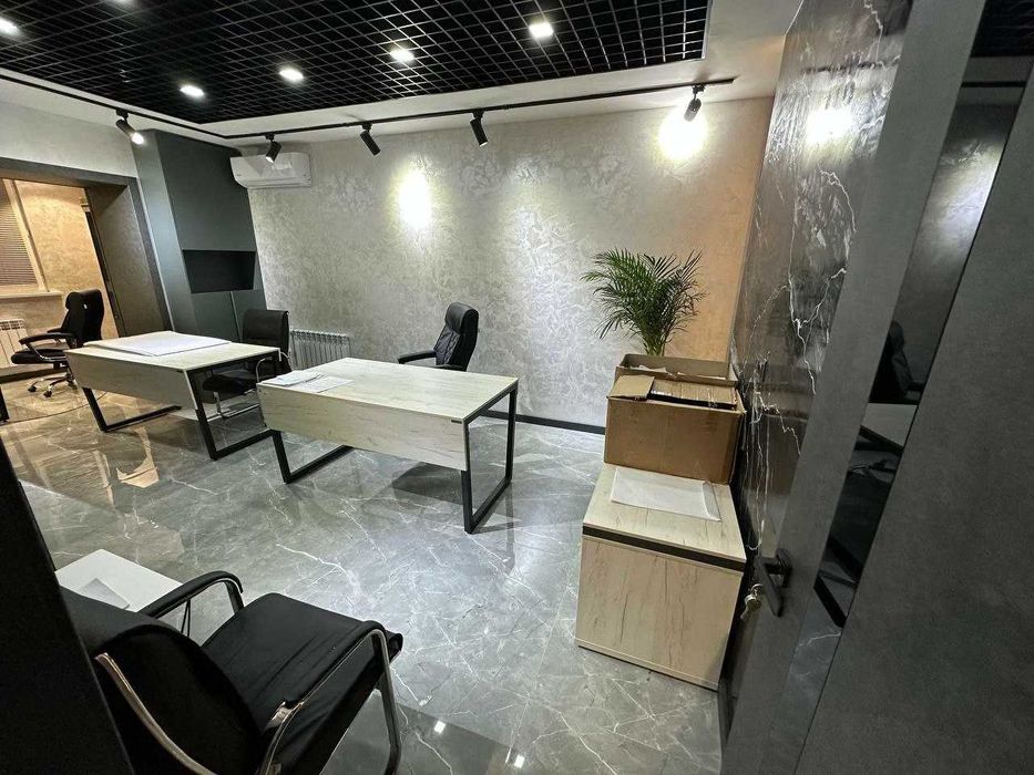 Сдается в аренду офис 100м2.  Ориентир: Ц-1 Эко парк