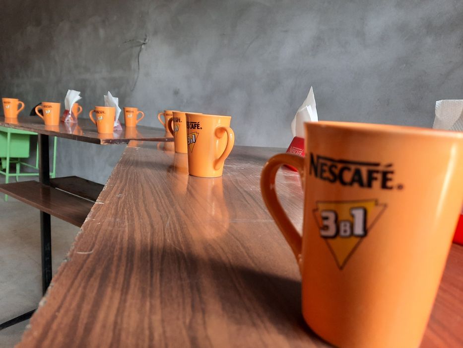 Столы стойка для минутни обеда ,400000 сум