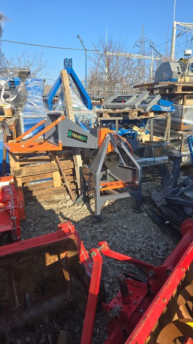 Tocator dupa tractor crengi 8 și 12 cm japonez, mic articulat 445 fi