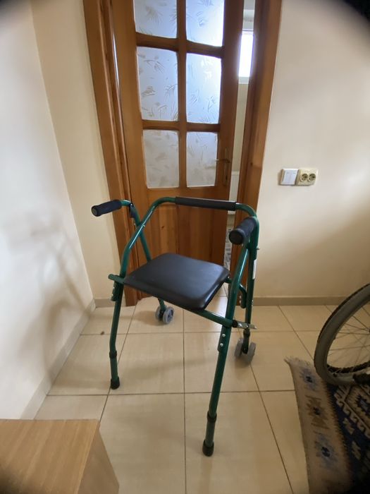 Cadru pliabil cu roti si bancuta
